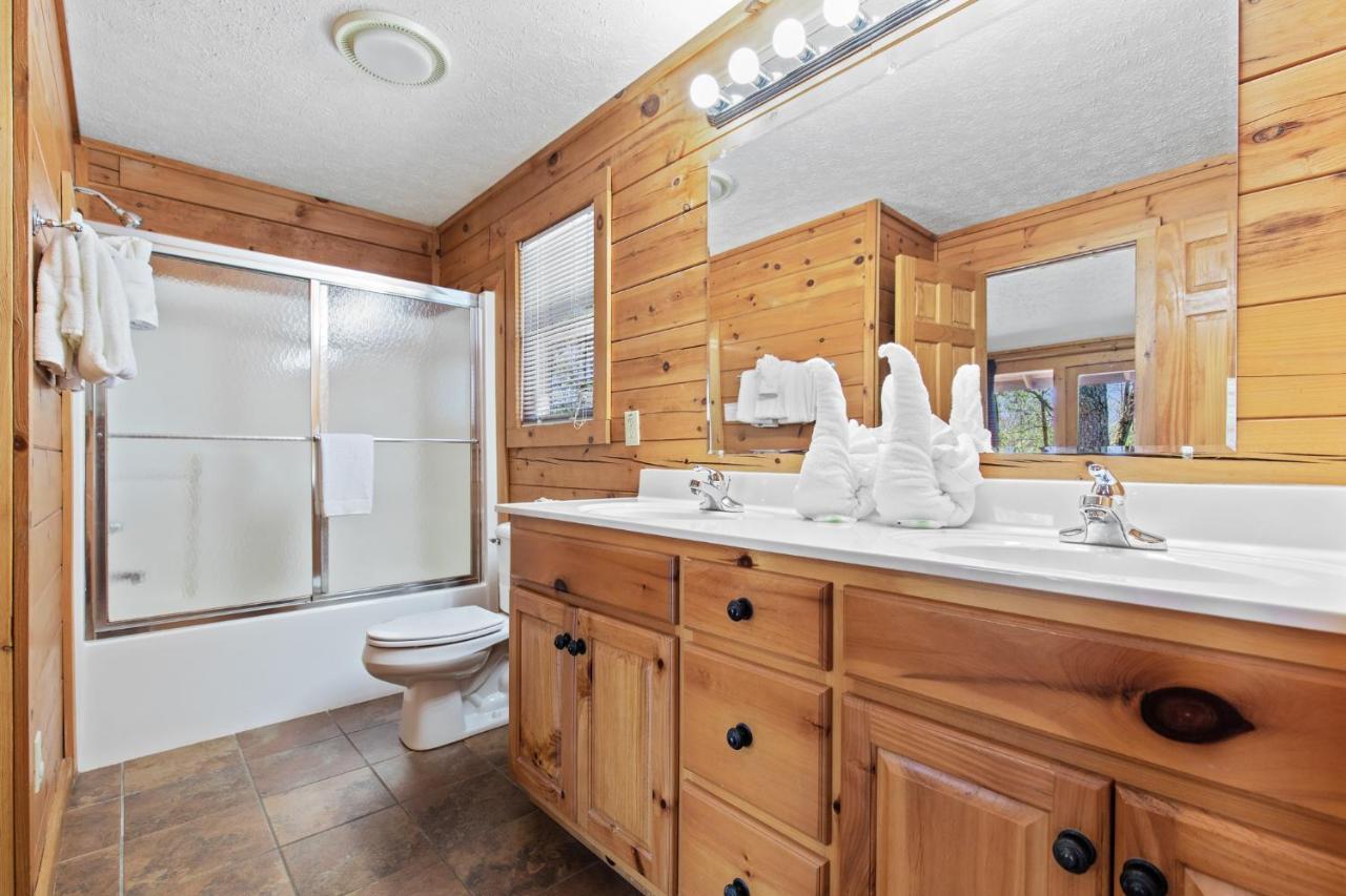 Above The Clouds, 4 Bedrooms, Pool Access, Private, Gaming, Sleeps 16 Gatlinburg Luaran gambar