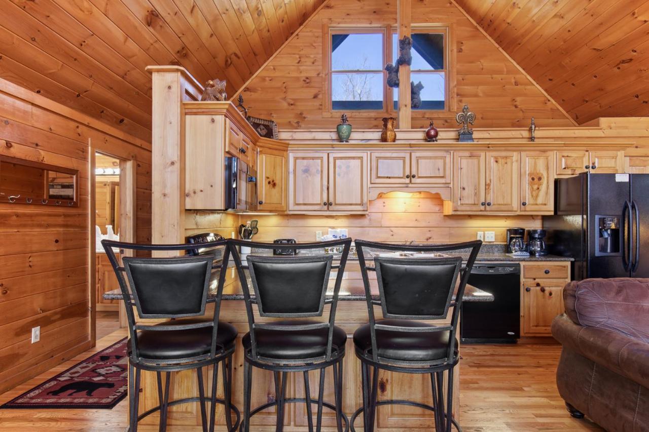Above The Clouds, 4 Bedrooms, Pool Access, Private, Gaming, Sleeps 16 Gatlinburg Luaran gambar