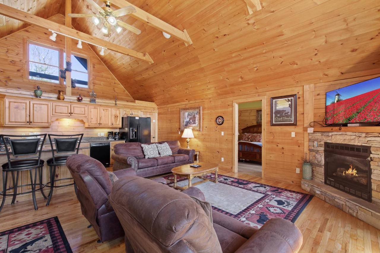 Above The Clouds, 4 Bedrooms, Pool Access, Private, Gaming, Sleeps 16 Gatlinburg Luaran gambar